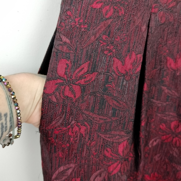 KASPER Dress Red/Black Floral Brocade Fit & Flare Box Pleated Dress Sz. 12 - Picture 5 of 15